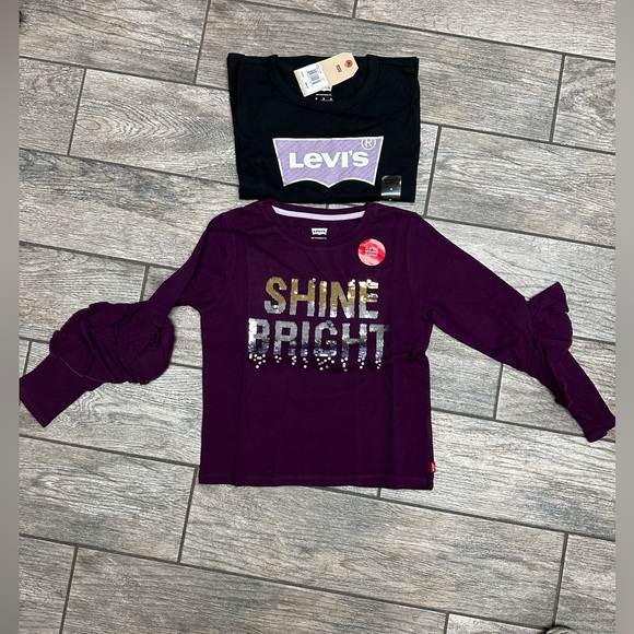 Levis Girls Long Sleeve Tees 2 Pack New With Tags Size Medium Pre-Priced $48 - Picture 1 of 2